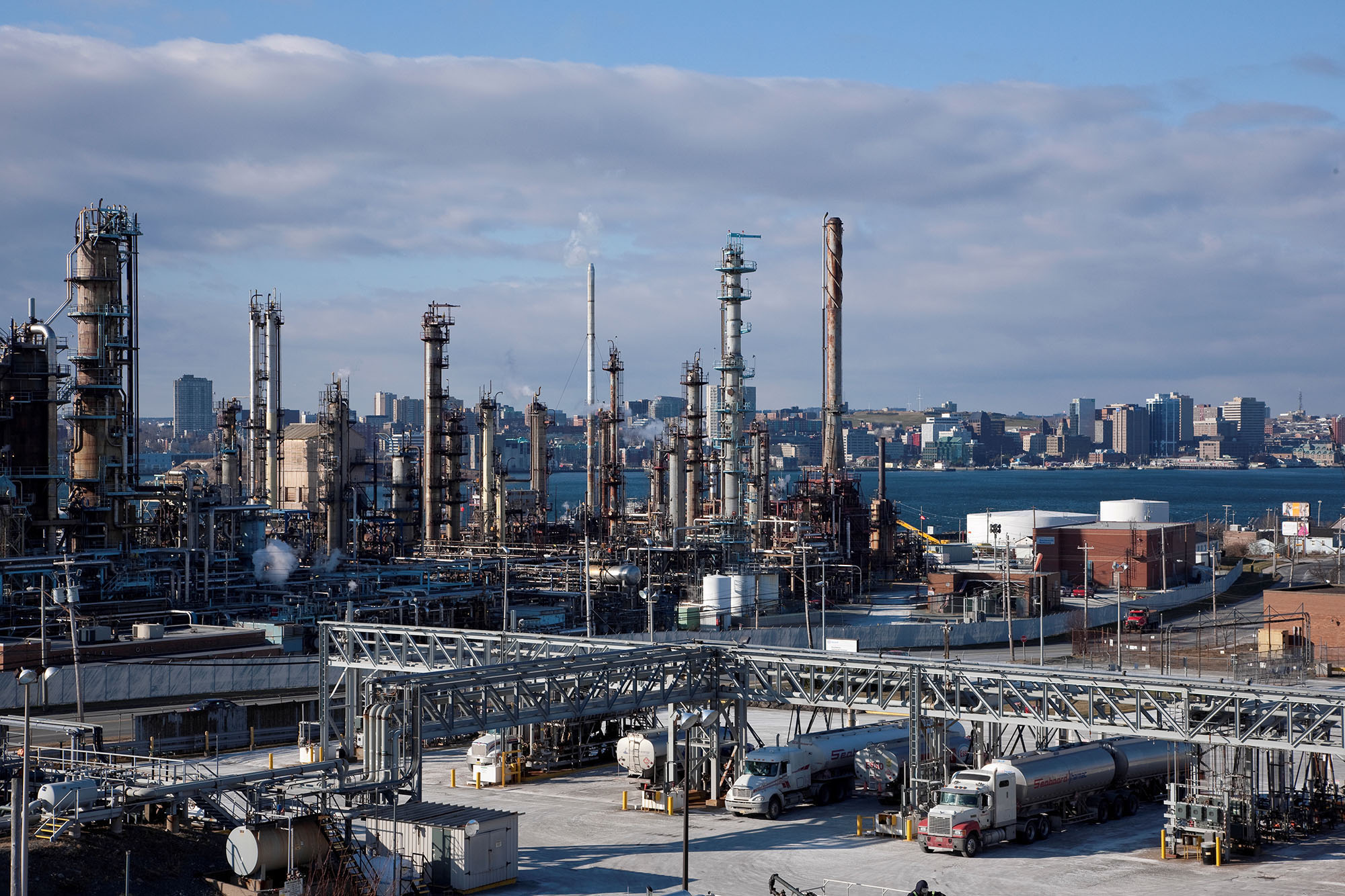 IMPERIAL OIL LIMITED - Imperial Oil Converts Dartmouth Refinery