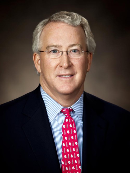 ExChesapeake CEO Aubrey McClendon dies in crash day after indictment(01)
